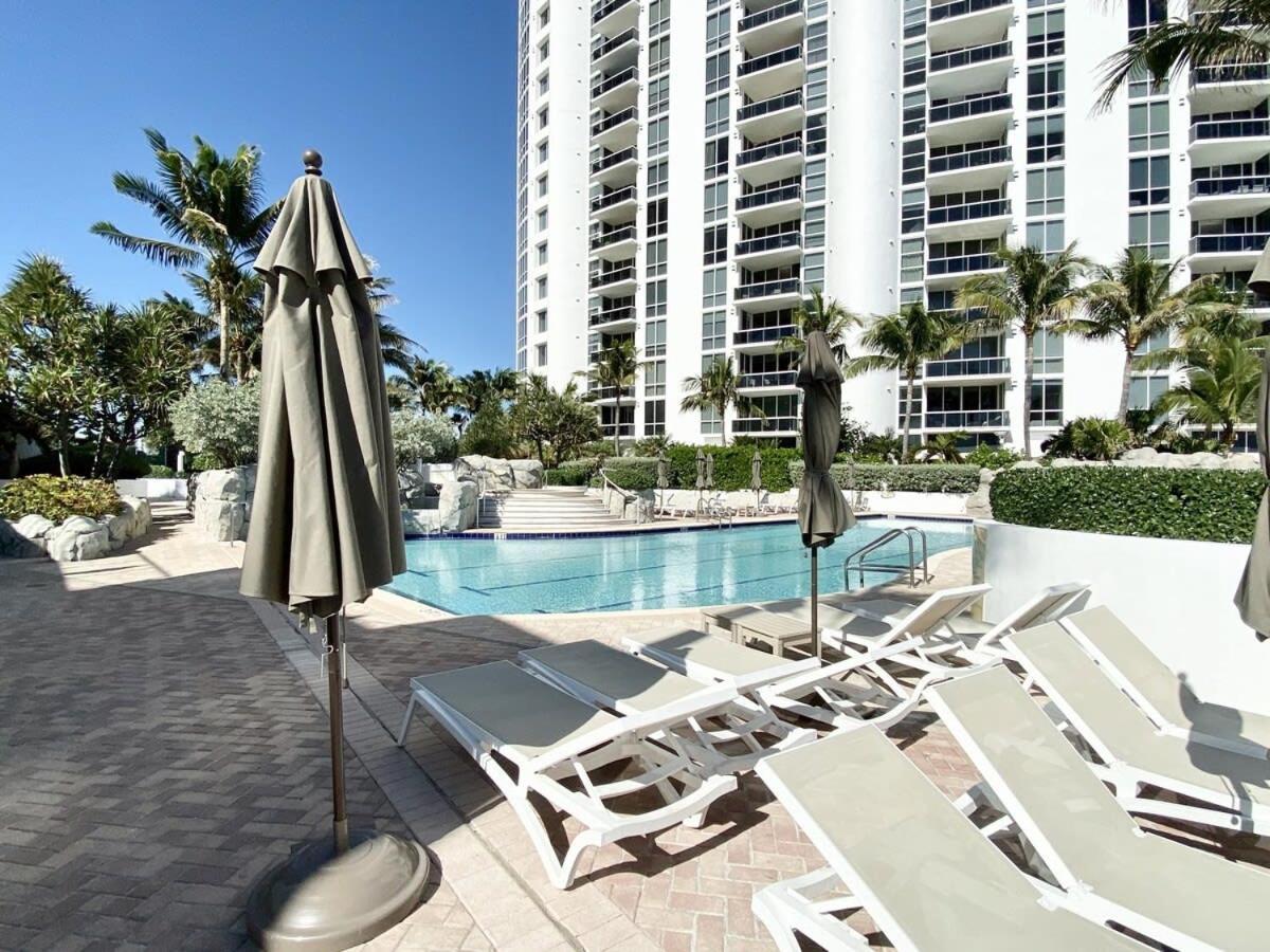 Trump International Resort By Zen Vacation Rentals Miami Beach Exterior photo